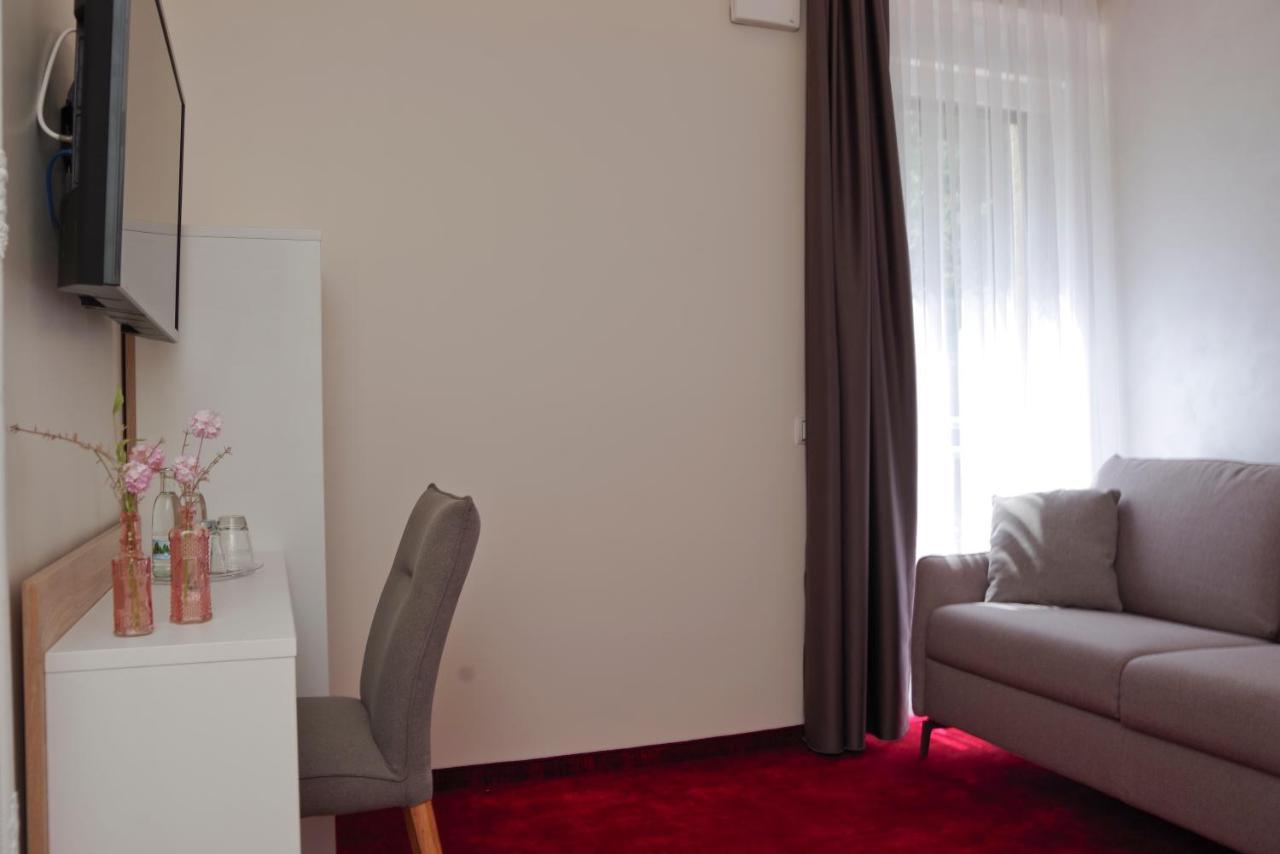 Hotel Am Waldkasino 埃尔福特 外观 照片
