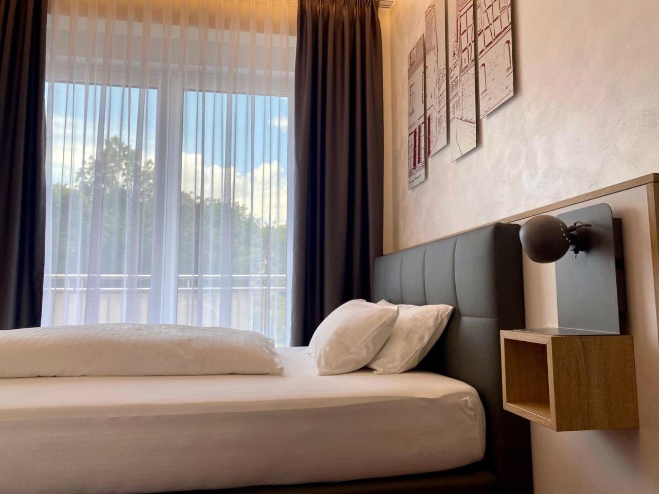 Hotel Am Waldkasino 埃尔福特 外观 照片